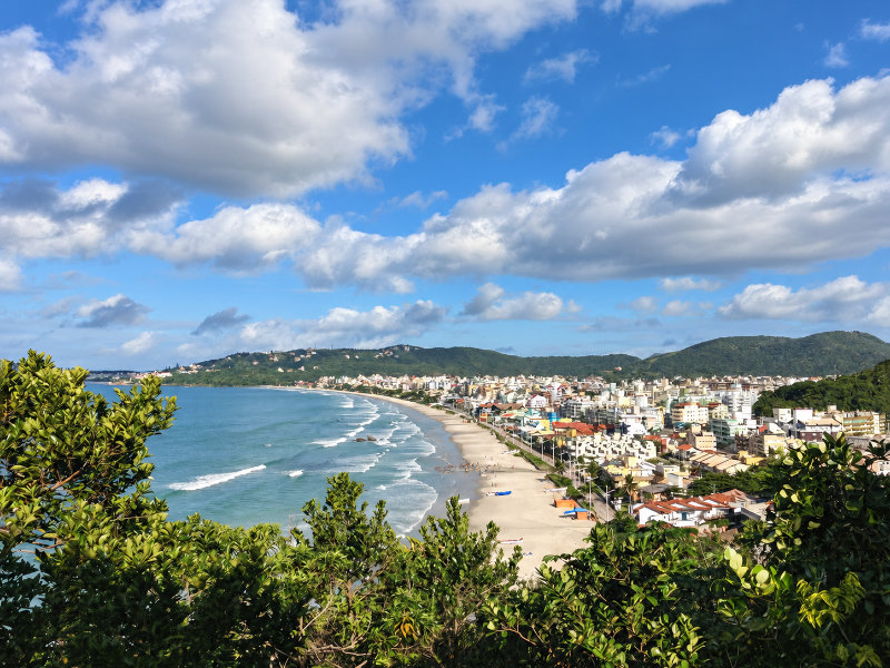 Foto da praia de Bombas